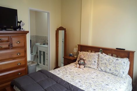 Photo of property in Maddison Apartments, 3/6a Queen Street, Palmerston North, 4410