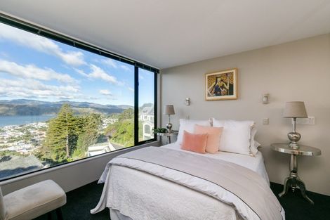 Photo of property in 32 Seatoun Heights Road, Seatoun, Wellington, 6022