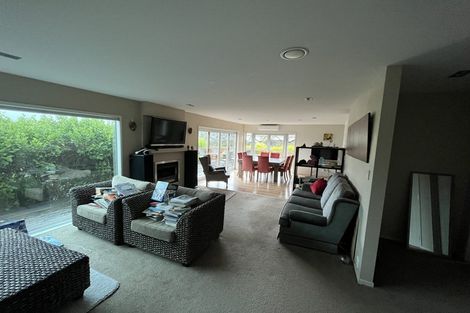 Photo of property in 132 Kittiwake Drive, Schnapper Rock, Auckland, 0632