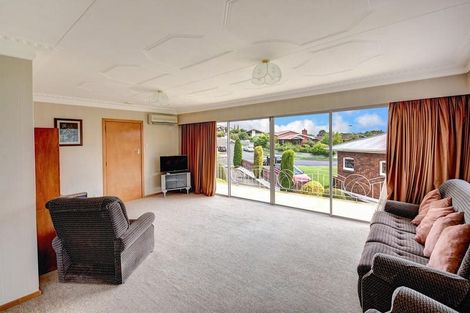 Photo of property in 15 Kinmont Crescent, Kinmont Park, Mosgiel, 9024
