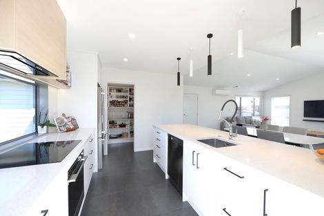 Photo of property in 13 Mckay Close, Frimley, Hastings, 4120