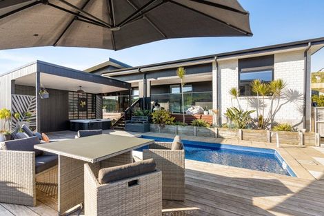 Photo of property in 15 Bob Carter Place, Welcome Bay, Tauranga, 3175