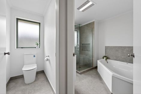 Photo of property in 42 Brooklyn Heights Drive, Kelvin Grove, Palmerston North, 4414