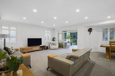 Photo of property in 20 Eaves Bush Parade, Orewa, 0931