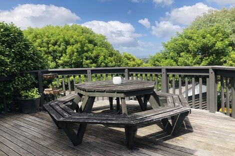 Photo of property in 1/14 Gillan Place, Bayview, Auckland, 0629