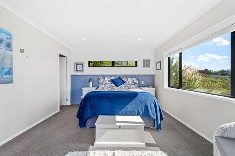 Photo of property in 23 Woodridge Drive, Stanmore Bay, Whangaparaoa, 0932