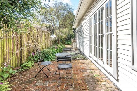 Photo of property in 33 College Street, College Estate, Whanganui, 4500
