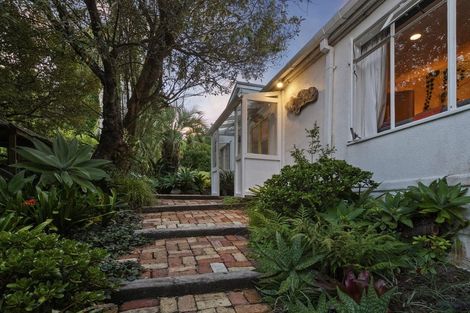 Photo of property in 773 South Titirangi Road, Titirangi, Auckland, 0604