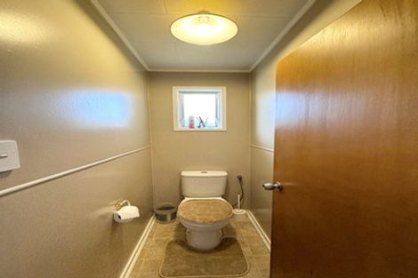 Photo of property in 14 Vina Place, Massey, Auckland, 0614