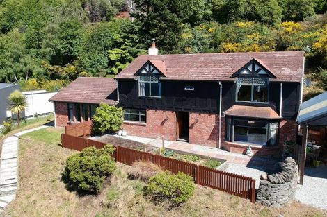 Photo of property in 10 Moss Lane, Sunshine Bay, Queenstown, 9300