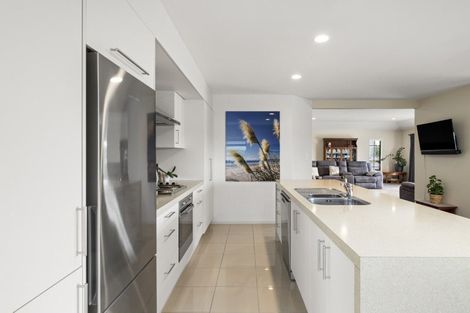 Photo of property in 214 Castlewold Drive, Bethlehem, Tauranga, 3110