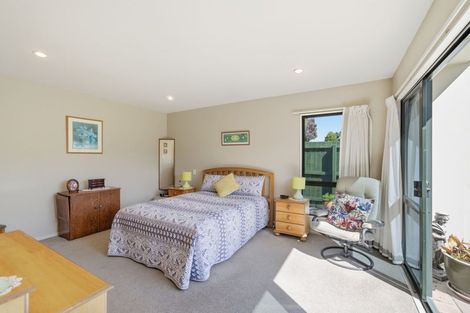 Photo of property in 2/139 Maidstone Road, Ilam, Christchurch, 8041