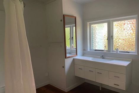 Photo of property in 1 Savoy Road, Glen Eden, Auckland, 0602