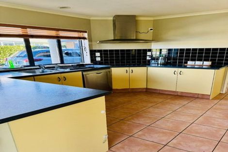 Photo of property in 15 Cate Road, Rototuna, Hamilton, 3210