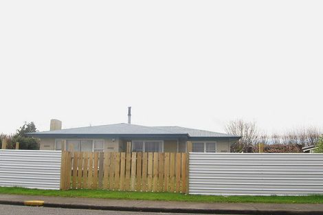 Photo of property in 88 Folkestone Drive, Flaxmere, Hastings, 4120