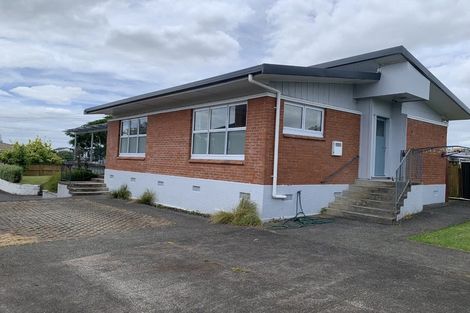 Photo of property in 18 Mckean Avenue, Manurewa, Auckland, 2102