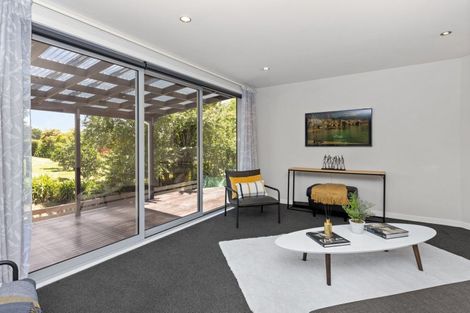 Photo of property in 9a Saint Hill Lane, Havelock North, 4130