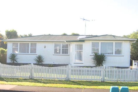 Photo of property in 13 Brightwell Street, Papakura, 2110