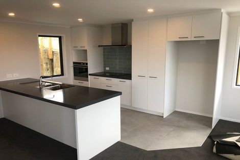 Photo of property in 9a Rishworth Avenue, Stanmore Bay, Whangaparaoa, 0932