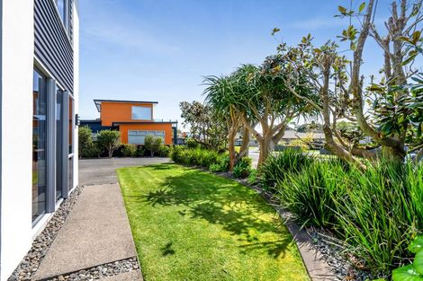 Photo of property in 18 Parkvue Drive, Bell Block, New Plymouth, 4312
