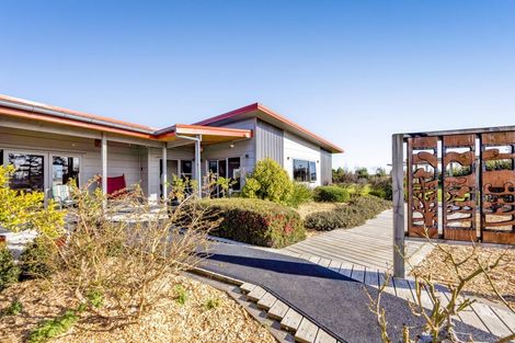 Photo of property in 280 Austin Road, Normanby, Hawera, 4673