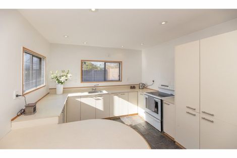 Photo of property in 2a Wainoni Road, Wainoni, Christchurch, 8061