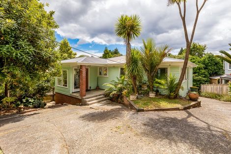 Photo of property in 9 Raroa Terrace, Waiatarua, Auckland, 0604