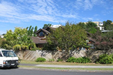 Photo of property in 26 Penguin Drive, Murrays Bay, Auckland, 0630