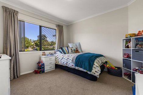 Photo of property in 16 Tom Keven Way, Pukekohe, 2120