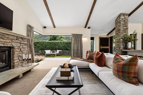 Photo of property in 94 Centennial Avenue, Arrowtown, 9302