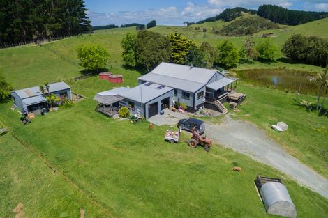 Photo of property in 1093 Run Road, Tapora, Wellsford, 0977