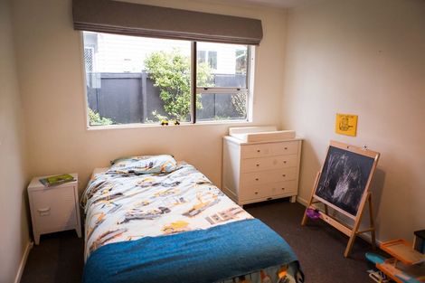 Photo of property in 18 Paddington Grove, Karori, Wellington, 6012
