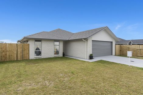 Photo of property in 61 Harding Drive, Papamoa Beach, Papamoa, 3118
