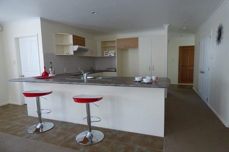 Photo of property in 21 Piriti Place, Weymouth, Auckland, 2103