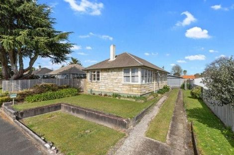 Photo of property in 44 Ross Crescent, Fairfield, Hamilton, 3214