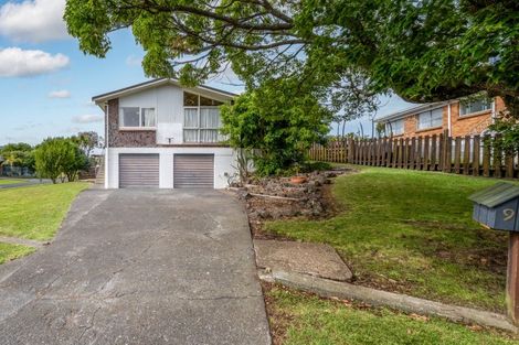 Photo of property in 9 Kurnell Drive, Botany Downs, Auckland, 2010