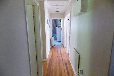 Photo of property in 38 Catherine Crescent, Paparangi, Wellington, 6037