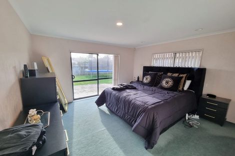 Photo of property in 91 Moyrus Crescent, East Tamaki Heights, Auckland, 2016