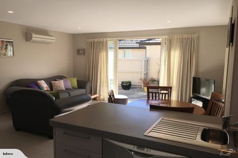 Photo of property in 2/70 Saint Martins Road, Saint Martins, Christchurch, 8022