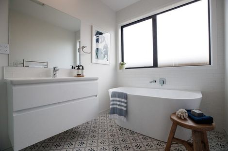 Photo of property in 180 Owhiwa Road, Parua Bay, Onerahi, 0192