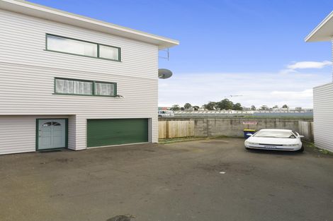 Photo of property in 15/1 Briar Way, New Lynn, Auckland, 0600