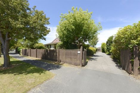 Photo of property in 9 Montclare Avenue, Ilam, Christchurch, 8041