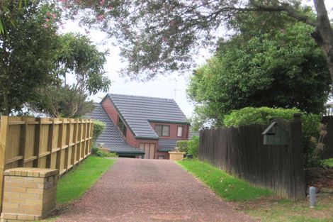 Photo of property in 16 St Ives Terrace, Mairangi Bay, Auckland, 0630