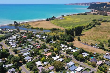 Photo of property in 11-13 Kuku Street, Te Awanga, 4102