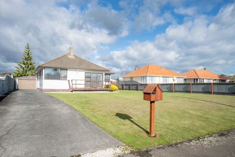 Photo of property in 103 Clyde Crescent, Roslyn, Palmerston North, 4414