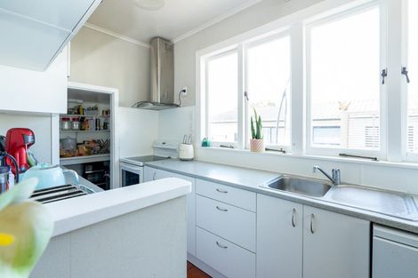 Photo of property in 9 Puriri Avenue, Te Puke, 3119