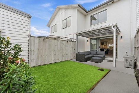 Photo of property in 14 Adlam Lane, Takanini, 2112