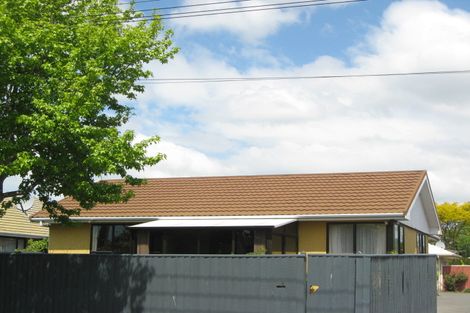 Photo of property in 16 Dunedin Street, Redwood, Christchurch, 8051