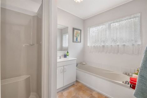 Photo of property in 21 Ruby Place, Orewa, 0931