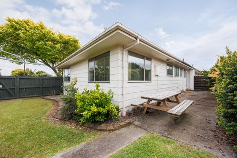 Photo of property in 1b John F Kennedy Drive, Milson, Palmerston North, 4414